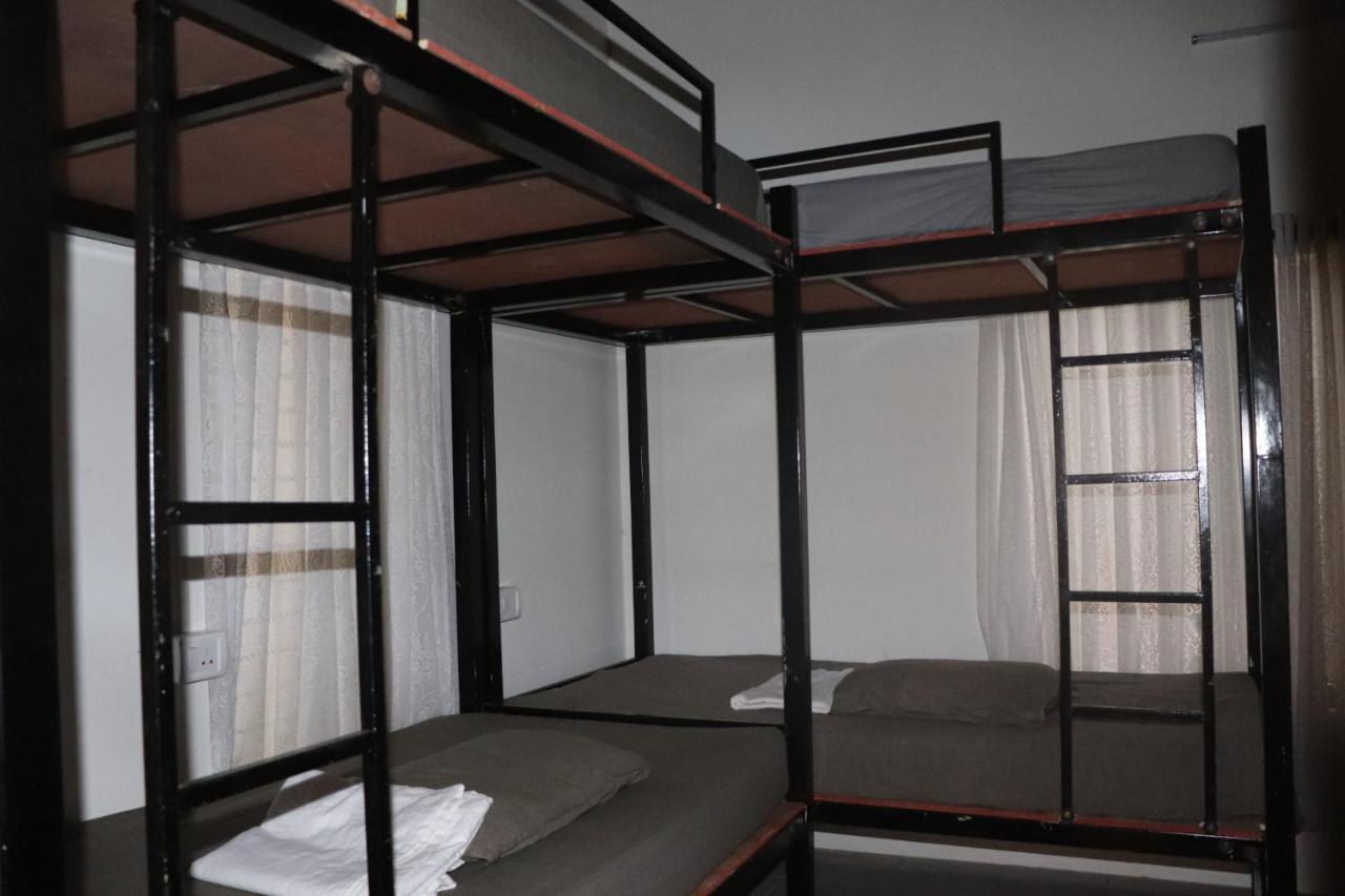 Piggy Hostel Варкала Екстер'єр фото